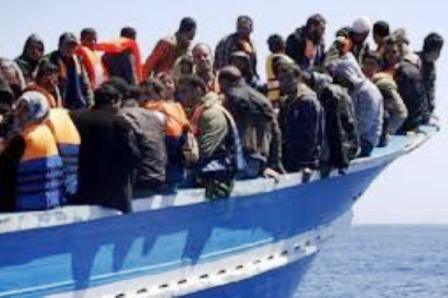 Sbarcati a Taranto 88 migranti dell’Alan Kurdi. A Pozzallo altro sbarco: sono 151 migranti 